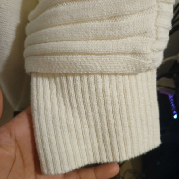 Woman's  sweater - Picture 5 of 11